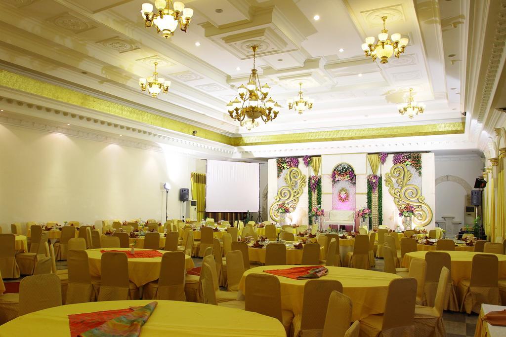 The Grand Palace Hotel Маланг Экстерьер фото