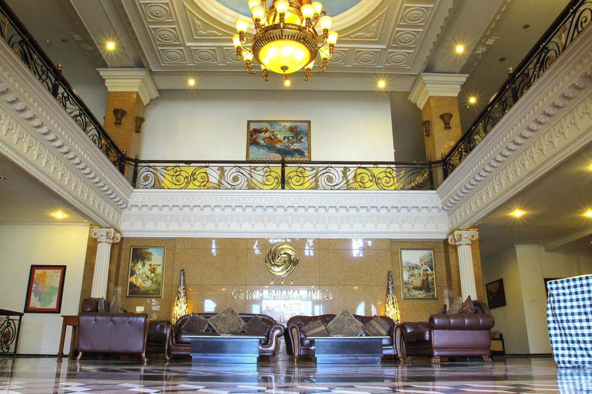 The Grand Palace Hotel Маланг Экстерьер фото